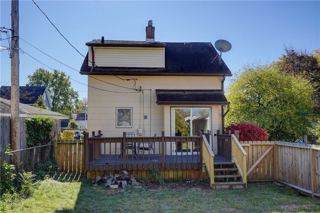 Building Photo - 304 Zuber Rd