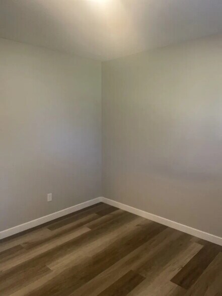 Building Photo - 4564 Everett St