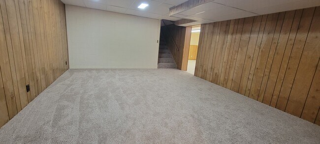 Building Photo - 2232 S 34th St