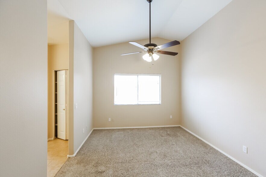 Building Photo - 13833 W Bola Dr