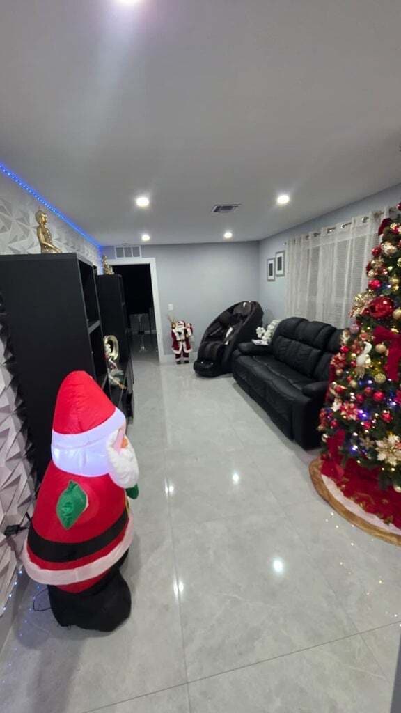 Building Photo - 131 Puffin Ct