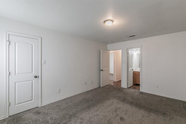 Building Photo - 8117-8119 Doreen Avenue