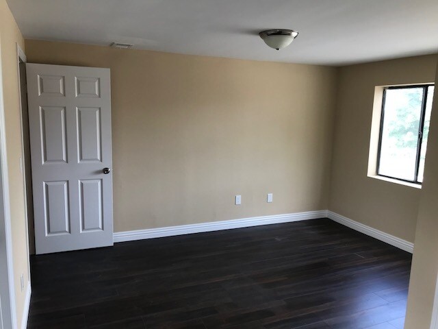 Master - 310 N Philadelphia St