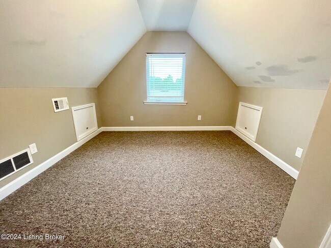 Building Photo - 1229 S Floyd St