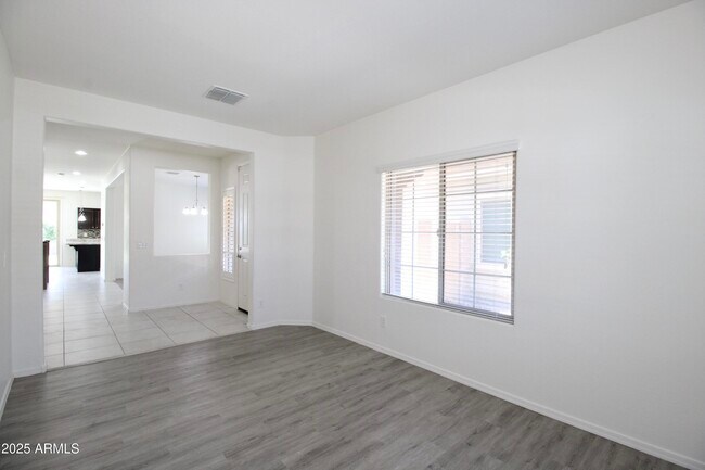 Building Photo - 1819 W Bonanza Dr