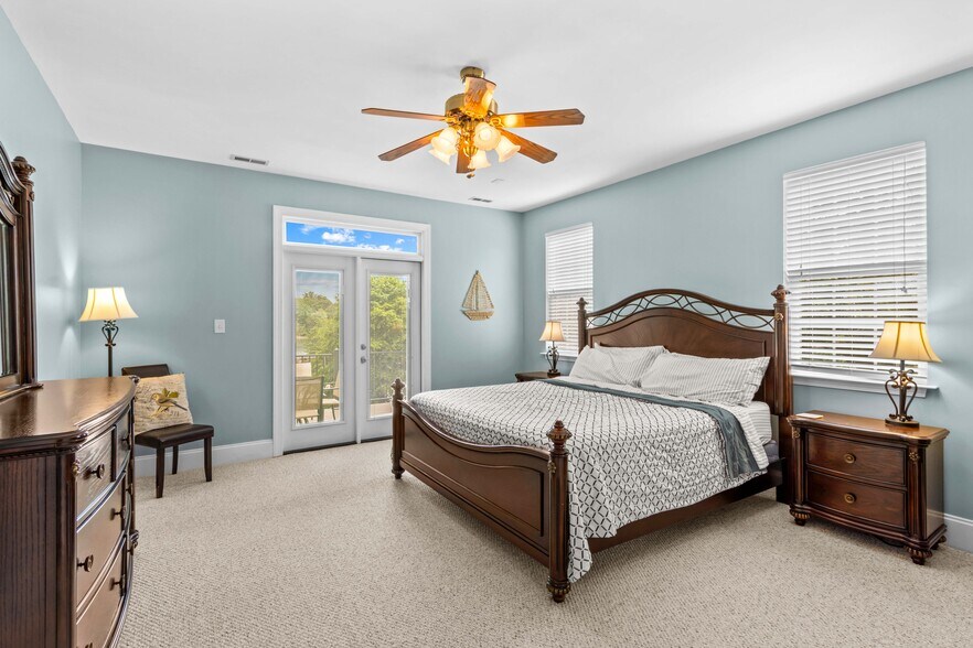 Building Photo - 7228 Lynbrook Cir