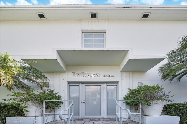 Building Photo - 1057 15th St