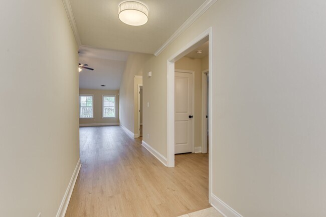 Building Photo - 2110 Red Maple Terrace