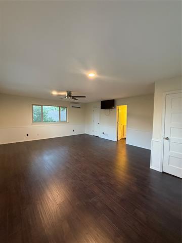 Building Photo - 7135 Cosgrove Dr