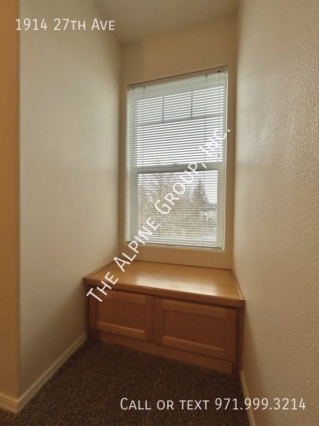 Building Photo - Townhome in Forest Grove