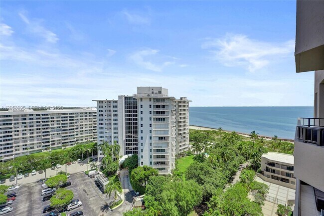 Building Photo - 251 Crandon Blvd