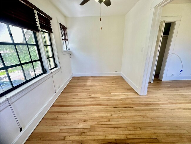 Building Photo - 3712 Anderson Rd