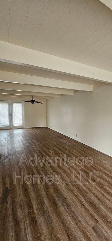 Building Photo - 824 N 70th St