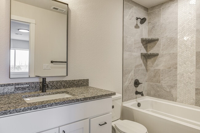 Building Photo - 600 Badger Ln