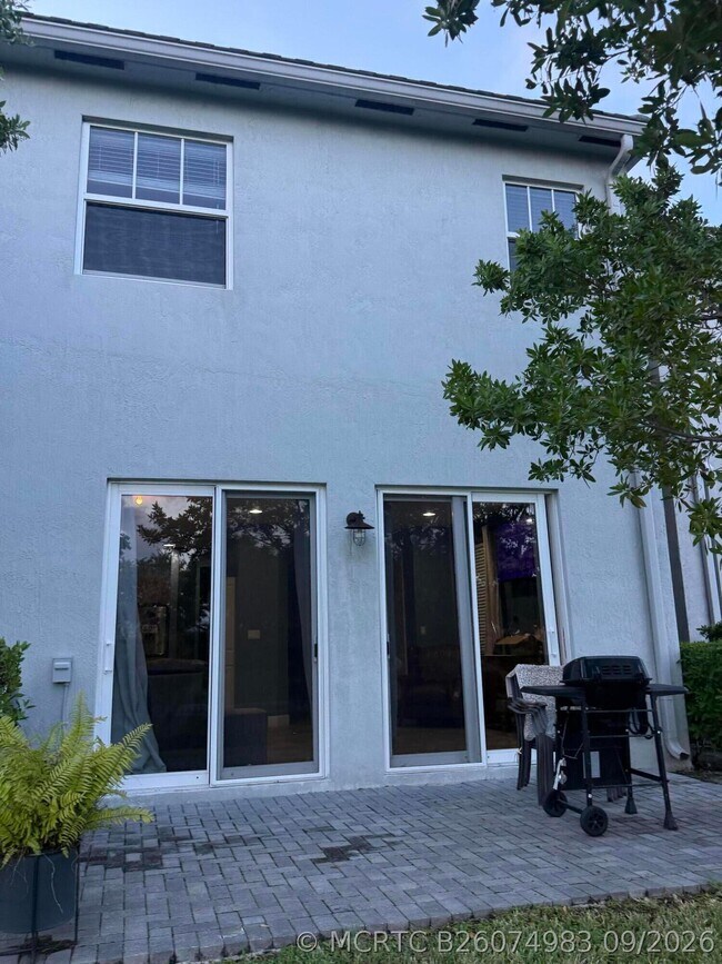 Building Photo - 4924 NW 48th Terrace