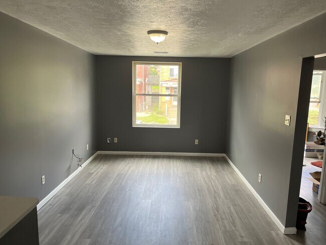 Building Photo - 208 McKinley St