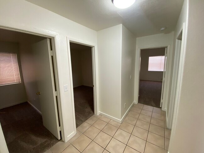 Building Photo - 3725 Penny Cross Dr