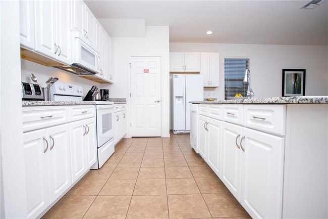 Building Photo - 2606 Rosemont Cir