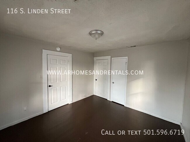 Building Photo - 116 S Linden St