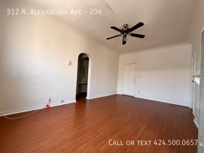 Building Photo - 512 Alexandria Ave