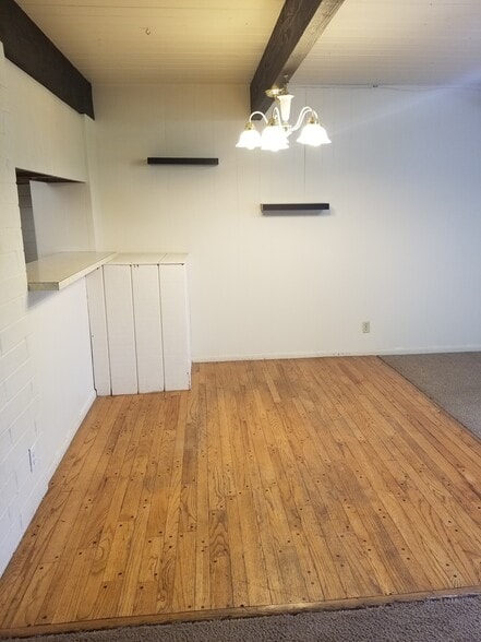 Building Photo - 2740 University Ave