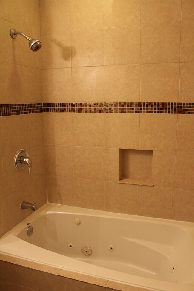 Building Photo - 209-E Eden at Avondale