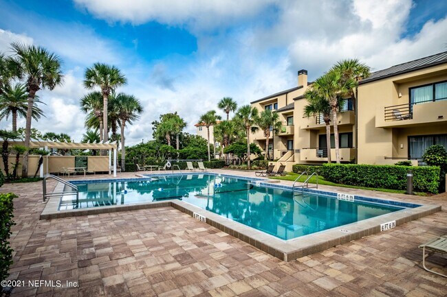 Building Photo - 804 Spinnakers Reach Dr