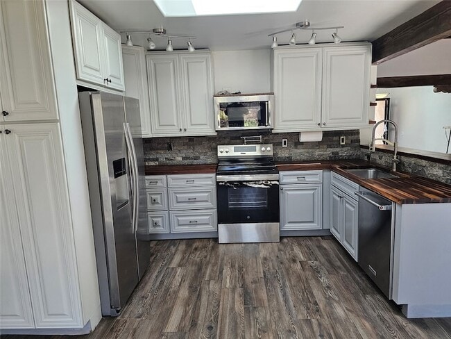 Building Photo - 7524 Kachina Loop