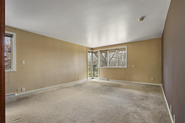 Building Photo - 6147 Taylor Ave