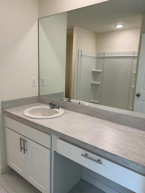 Building Photo - 1714 SW Haylake Ave