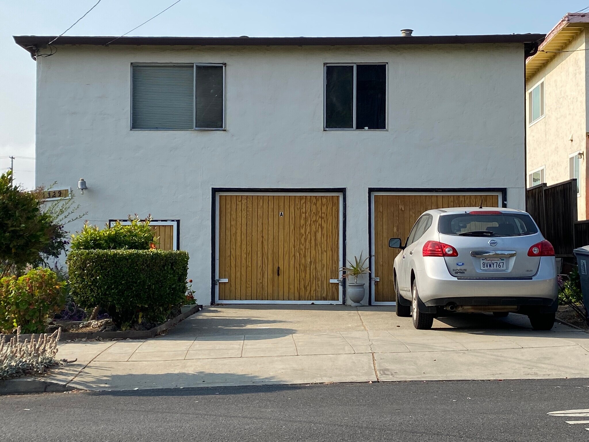 Exterior - Unit B Parking on the right - 1329 Rose St