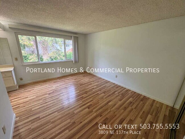 Building Photo - 3809 NE 137th Pl