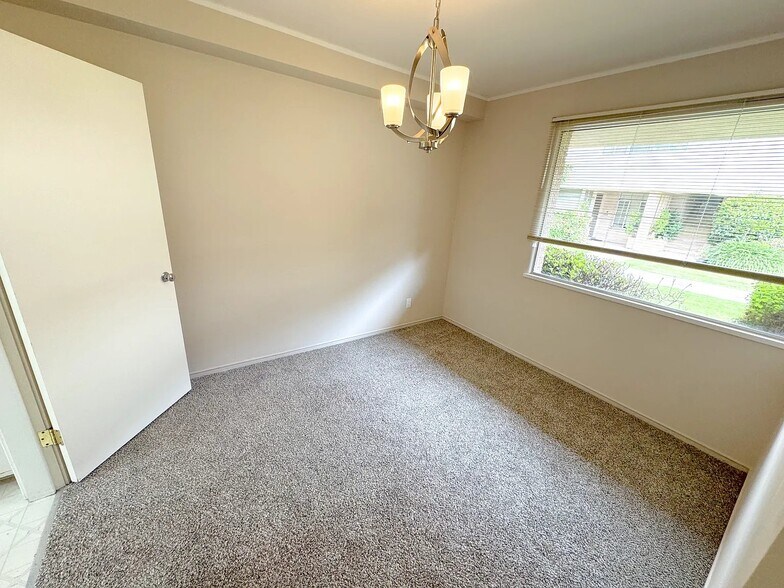 Building Photo - 24 Baytree Way