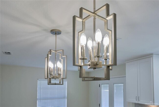 Building Photo - 41 N 15th St