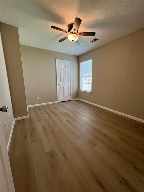 Building Photo - 2717 Lake Park Ridge E