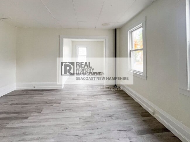 Building Photo - 15 Court St