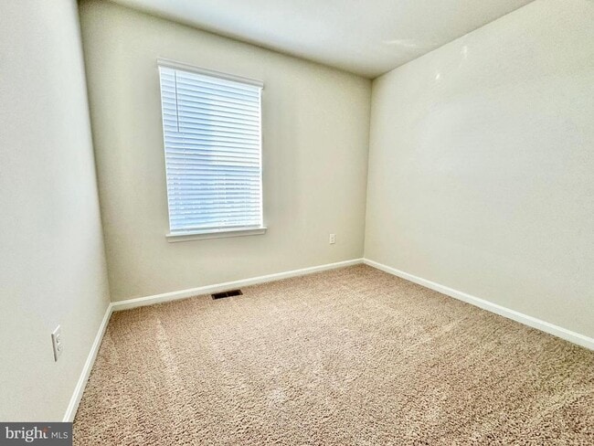 Building Photo - 405 Little Eden Wy