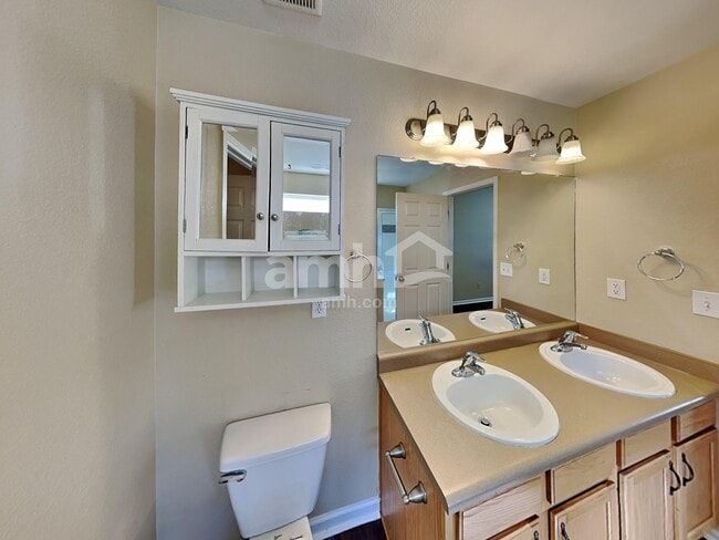 Building Photo - 10175 Fraser St