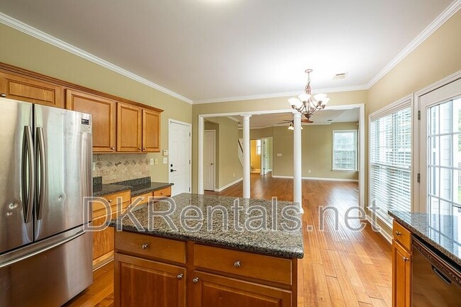 Building Photo - 804 Araya Ct