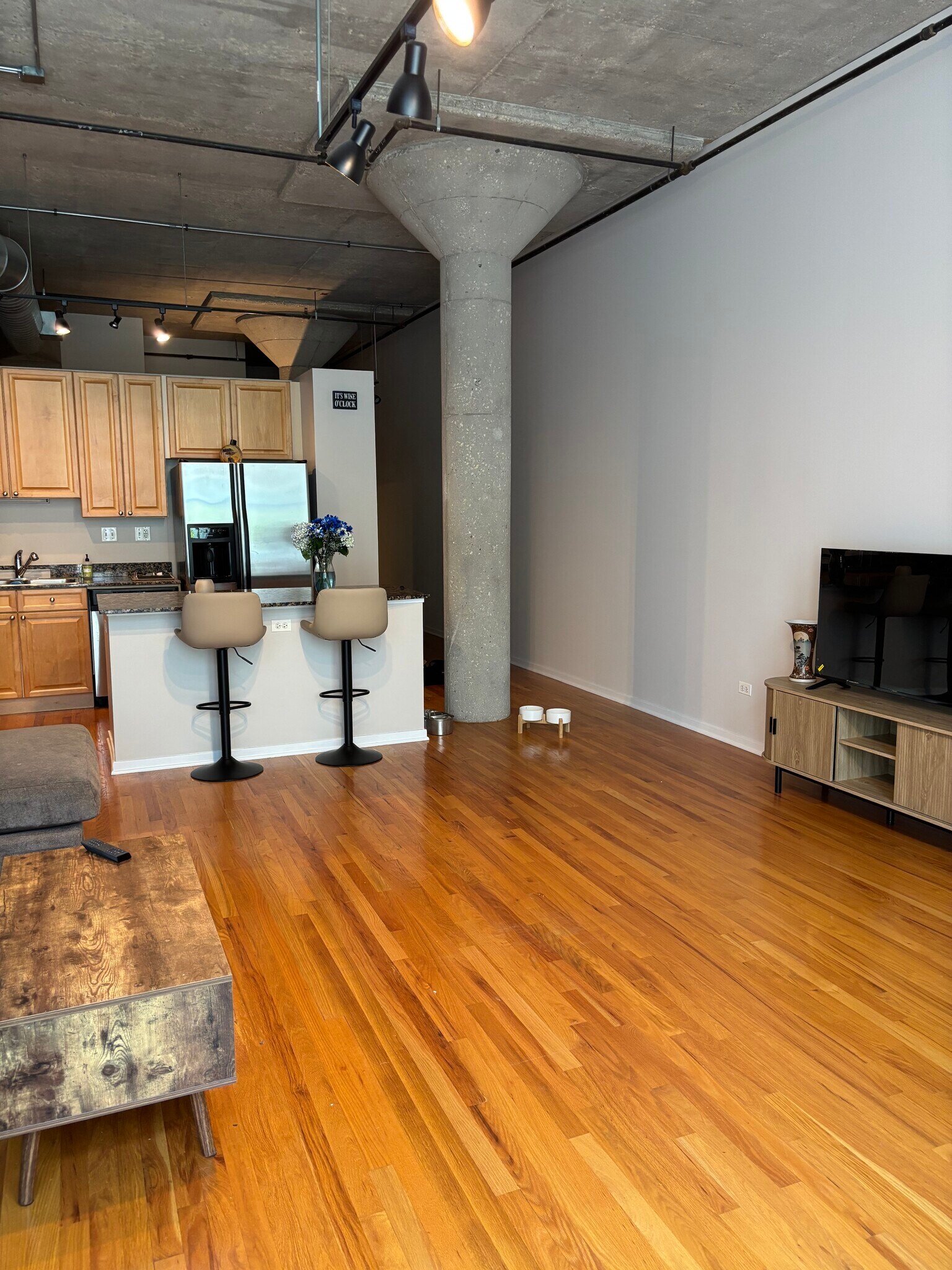 Kitchen - 900 N Kingsbury St
