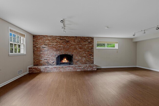 Building Photo - 1322 Cordelia Ct