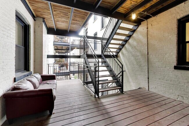 Building Photo - 1701 N Crilly Ct