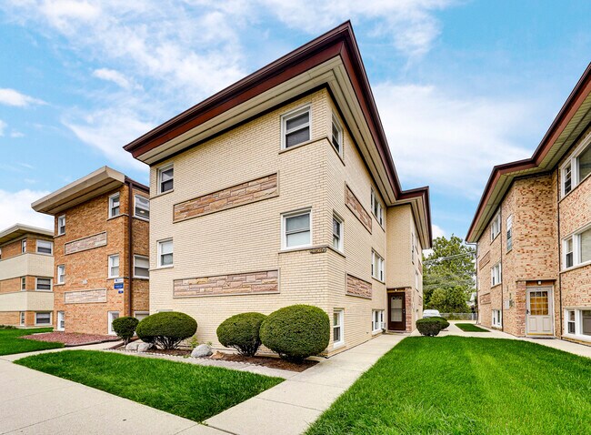 Building Photo - 4920 N Harlem Ave