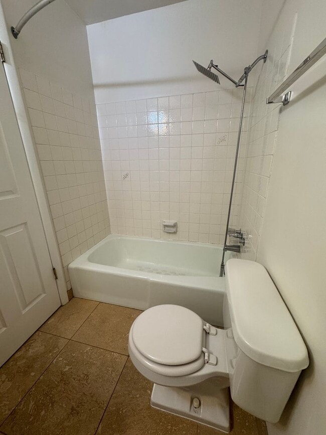 Building Photo - Beautiful 2 bedroom duplex for rent in Cottonwood Heights!