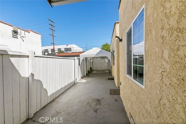 Building Photo - 545 Ivy St