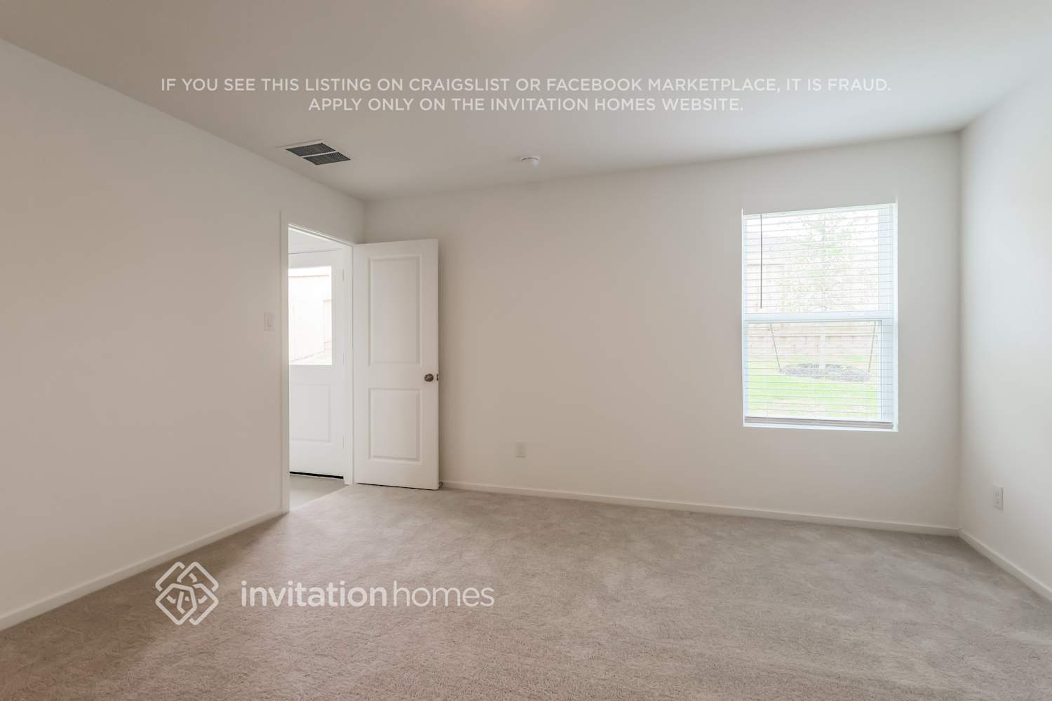 Building Photo - 15211 Abella Dr