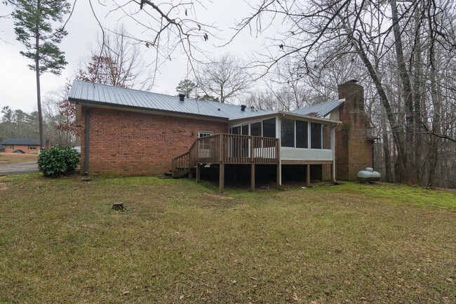 Building Photo - 1060 Windbrooke Ct