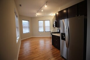 Building Photo - 4200 N Milwaukee Ave