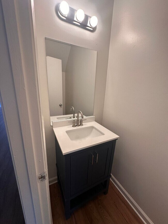 Building Photo - Charming 3BR Townhome in Atlanta