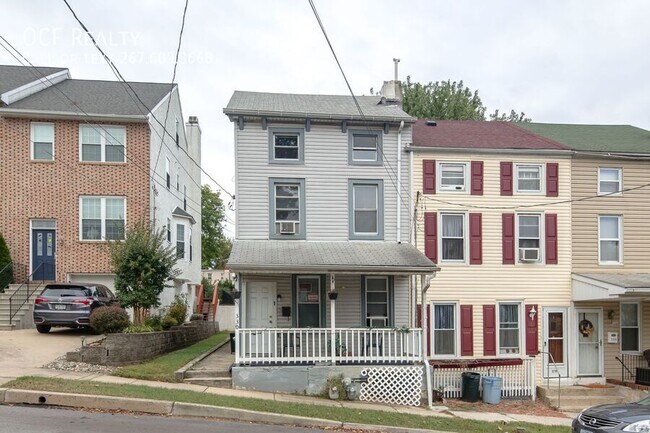 Building Photo - 330 W 3rd Ave